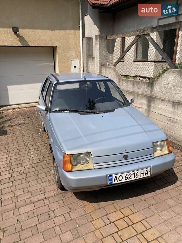 Ліфтбек ЗАЗ 1103 Славута 2004 в Ужгороді фото Ліфтбек ЗАЗ 1103 Славута 2004 в Ужгороді