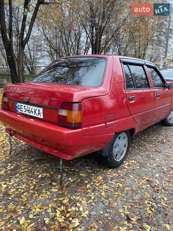 Лифтбек ЗАЗ 1103 Славута 2006 в Синельниково