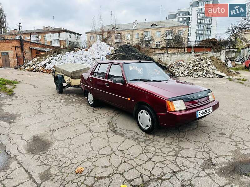 Ліфтбек ЗАЗ 1103 Славута 2001 в Житомирі