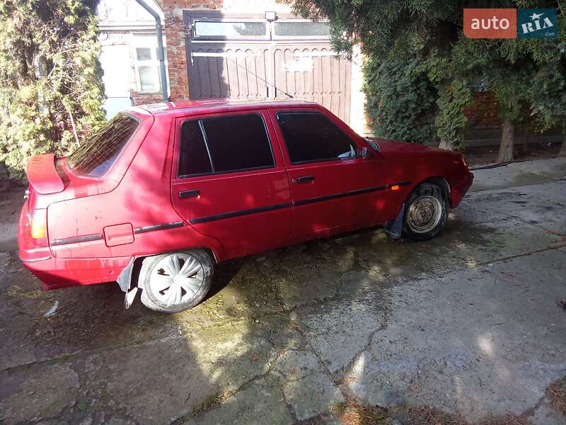 Ліфтбек ЗАЗ 1103 Славута 2003 в Снятині фото 9 Ліфтбек ЗАЗ 1103 Славута 2003 в Снятині