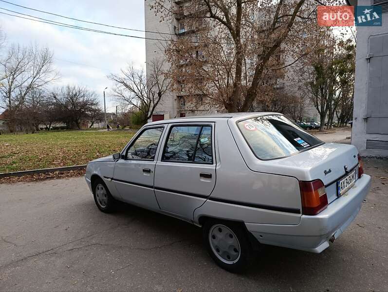 Лифтбек ЗАЗ 1103 Славута 2004 в Харькове фото 8 Лифтбек ЗАЗ 1103 Славута 2004 в Харькове