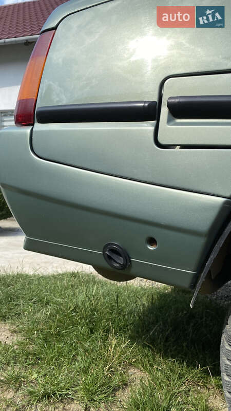Лифтбек ЗАЗ 1103 Славута 2006 в Порогах