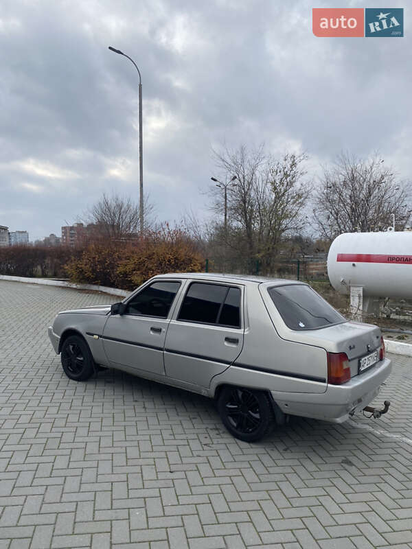 Лифтбек ЗАЗ 1103 Славута 2007 в Запорожье