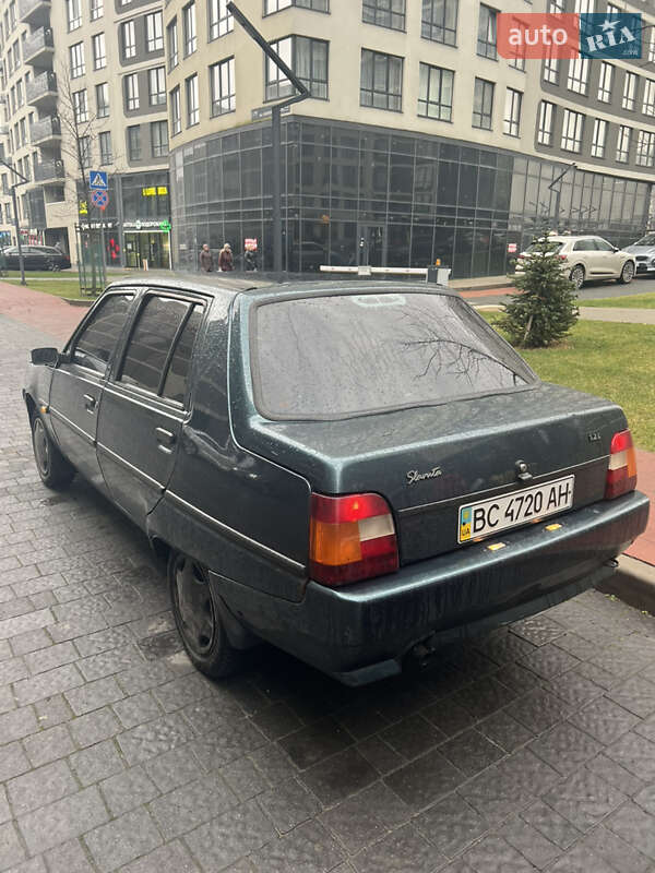 Лифтбек ЗАЗ 1103 Славута 2005 в Львове