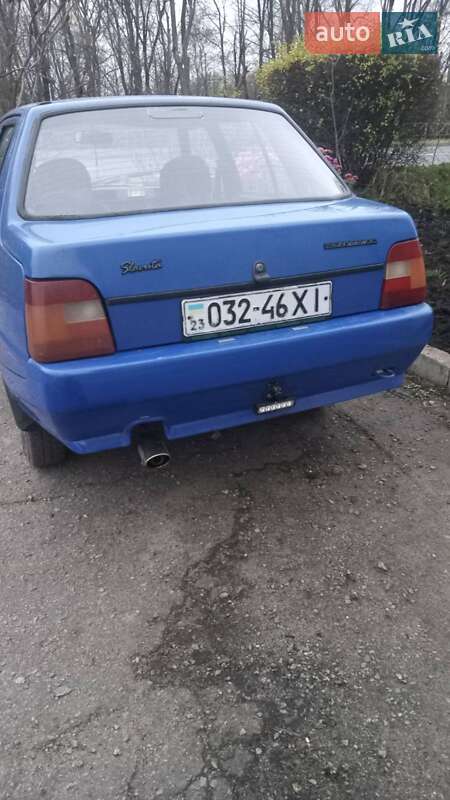 Лифтбек ЗАЗ 1103 Славута 2000 в Красилове