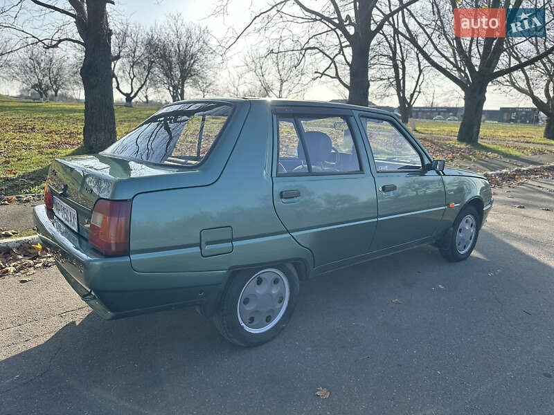 Лифтбек ЗАЗ 1103 Славута 2007 в Новой Одессе