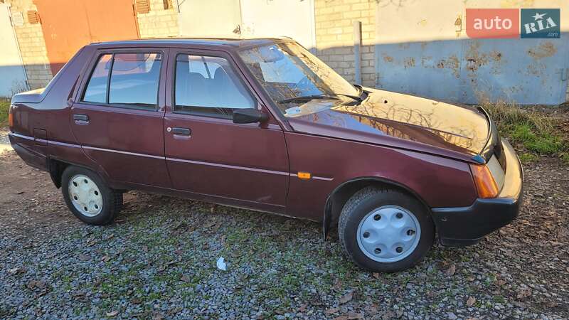 Ліфтбек ЗАЗ 1103 Славута 2006 в Кривому Розі