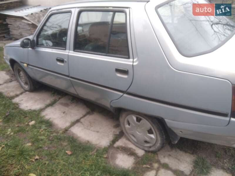 Лифтбек ЗАЗ 1103 Славута 2005 в Копычинце