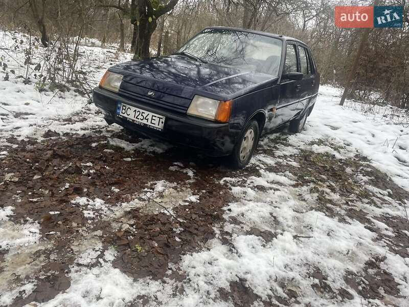 Лифтбек ЗАЗ 1103 Славута 2005 в Львове