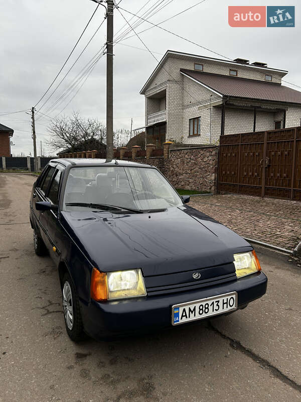 Лифтбек ЗАЗ 1103 Славута 2004 в Житомире