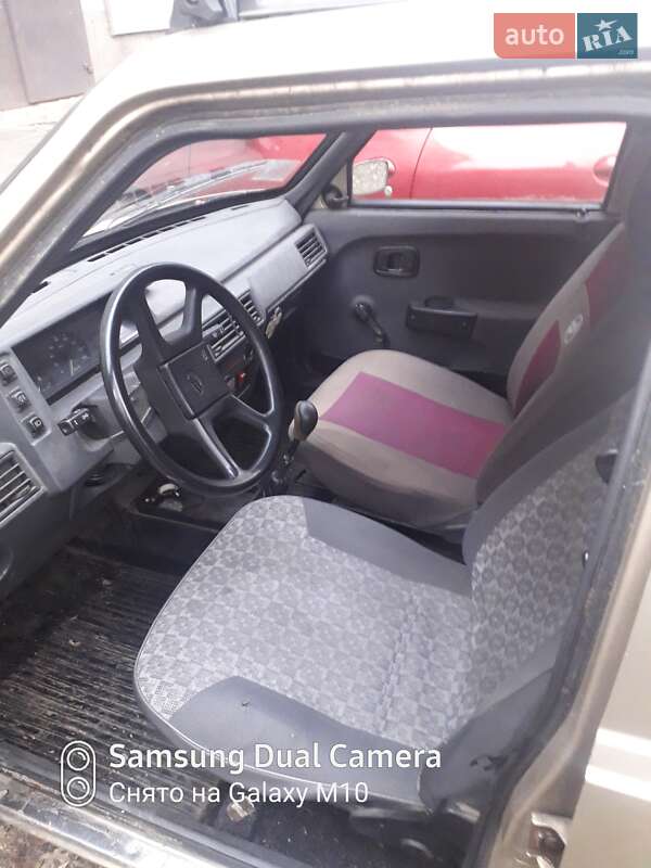 Лифтбек ЗАЗ 1103 Славута 2001 в Киеве