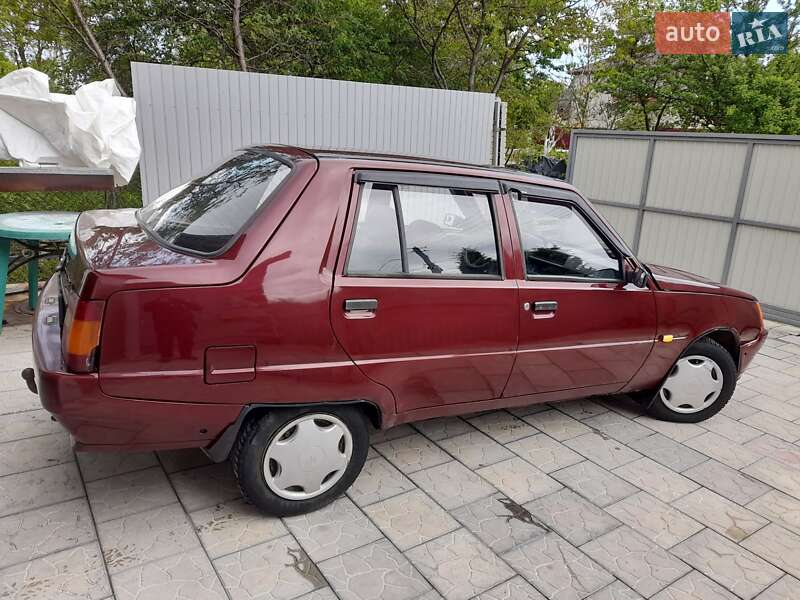 Лифтбек ЗАЗ 1103 Славута 2006 в Барышевке