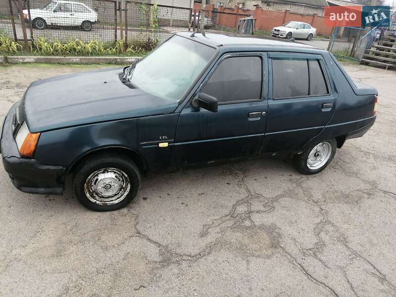 Ліфтбек ЗАЗ 1103 Славута 2001 в Запоріжжі