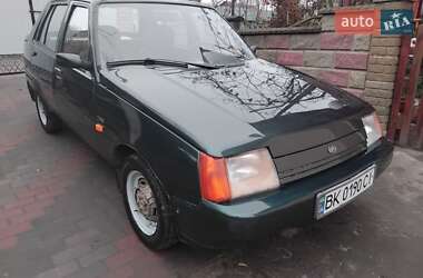 Ліфтбек ЗАЗ 1103 Славута 2004 в Острозі