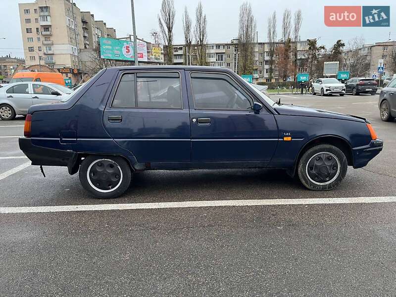 Ліфтбек ЗАЗ 1103 Славута 2004 в Харкові