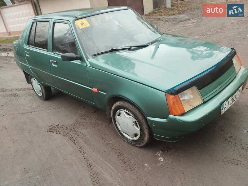 Ліфтбек ЗАЗ 1103 Славута 2004 в Києві фото Ліфтбек ЗАЗ 1103 Славута 2004 в Києві