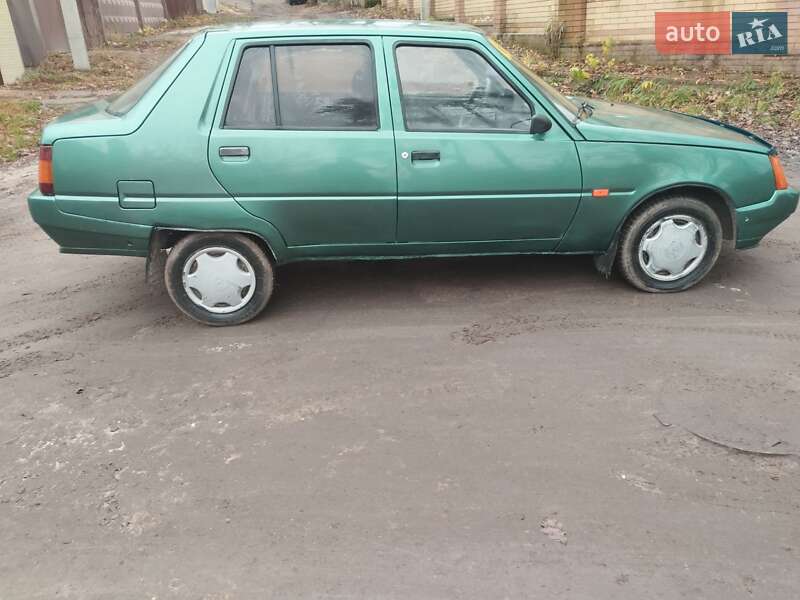 Ліфтбек ЗАЗ 1103 Славута 2004 в Києві фото 8 Ліфтбек ЗАЗ 1103 Славута 2004 в Києві