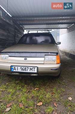 Лифтбек ЗАЗ 1103 Славута 2001 в Ржищеве