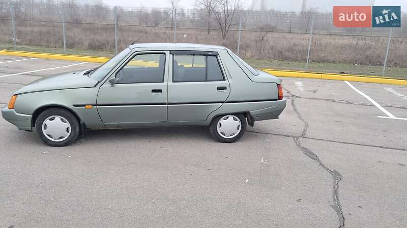 Лифтбек ЗАЗ 1103 Славута 2009 в Запорожье