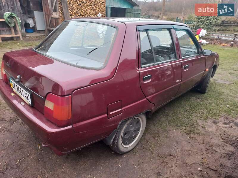 Лифтбек ЗАЗ 1103 Славута 2007 в Дубно