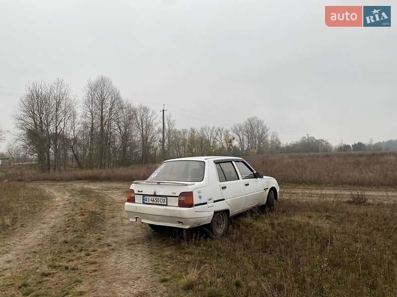 Лифтбек ЗАЗ 1103 Славута 2005 в Вышгороде