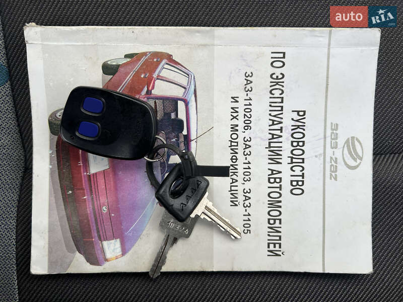 Лифтбек ЗАЗ 1103 Славута 2003 в Лозовой