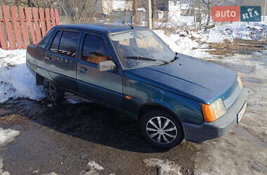 Лифтбек ЗАЗ 1103 Славута 2000 в Казатине