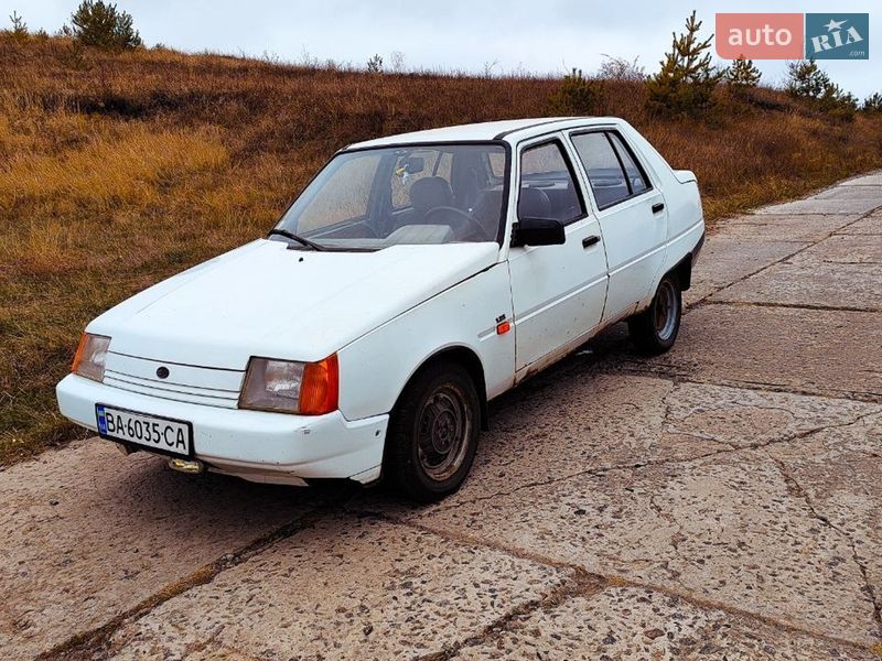 Лифтбек ЗАЗ 1103 Славута 2003 в Светловодске фото 4 Лифтбек ЗАЗ 1103 Славута 2003 в Светловодске