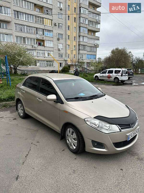 Седан ЗАЗ Forza 2011 в Умані