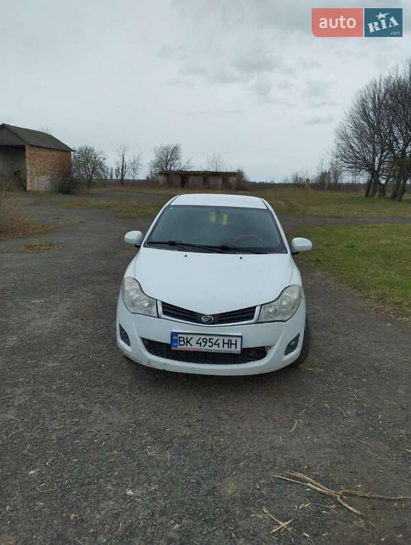 Седан ЗАЗ Forza 2011 в Кременце