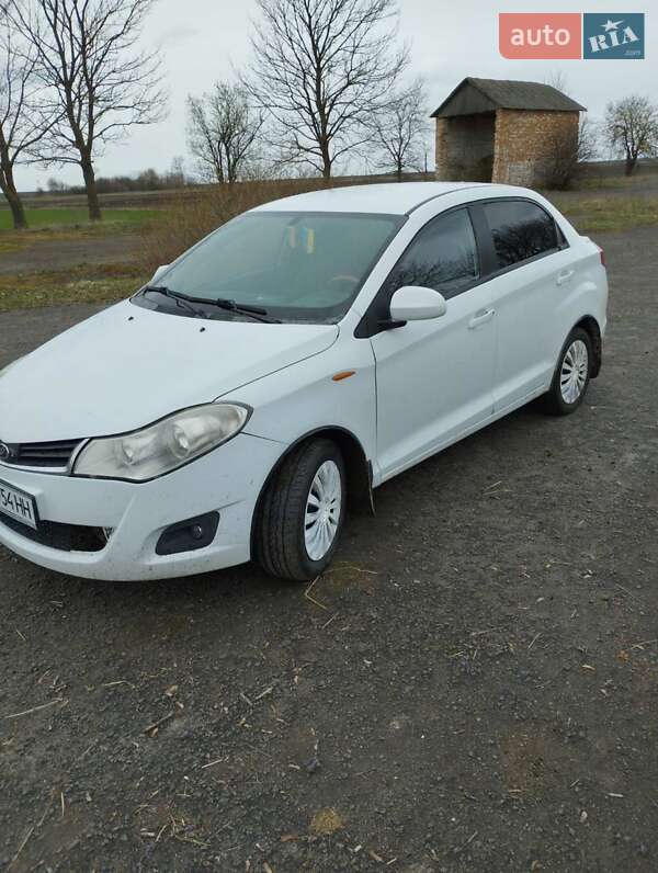 Седан ЗАЗ Forza 2011 в Кременце