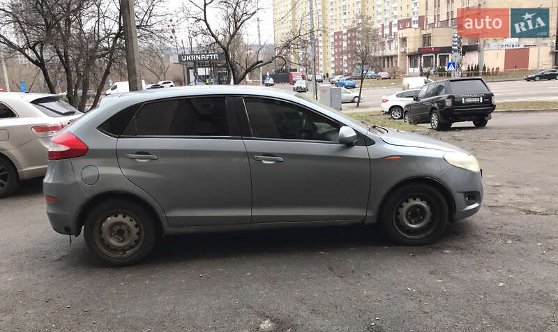 Хетчбек ЗАЗ Forza 2012 в Києві фото 4 Хетчбек ЗАЗ Forza 2012 в Києві