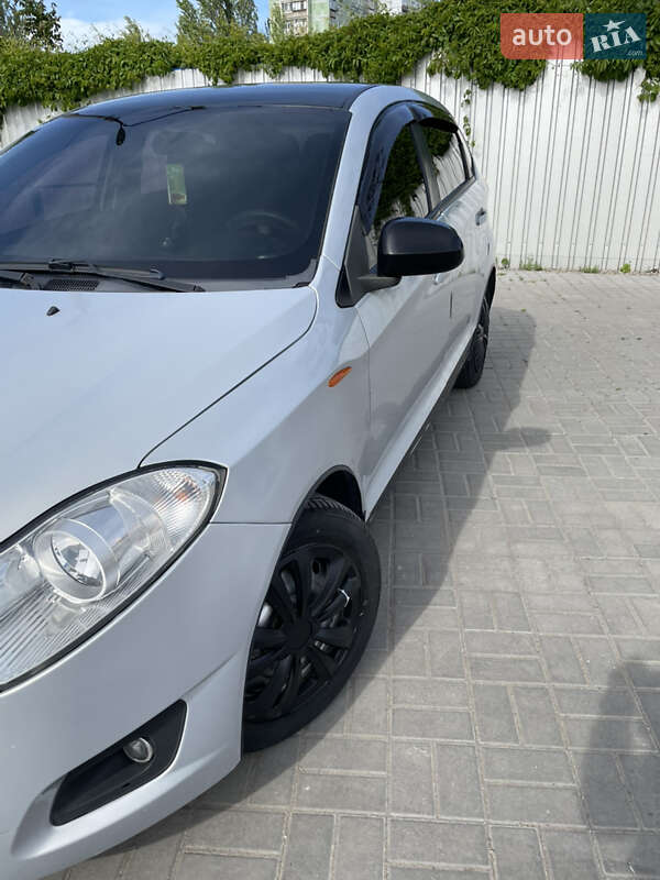 Хетчбек ЗАЗ Forza 2012 в Запоріжжі фото 5 Хетчбек ЗАЗ Forza 2012 в Запоріжжі