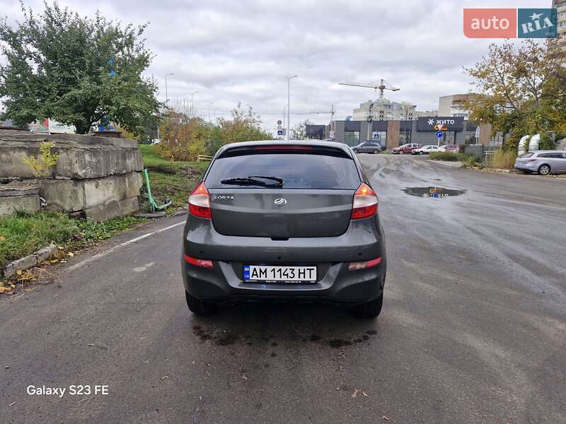 Хетчбек ЗАЗ Forza 2015 в Черняхові