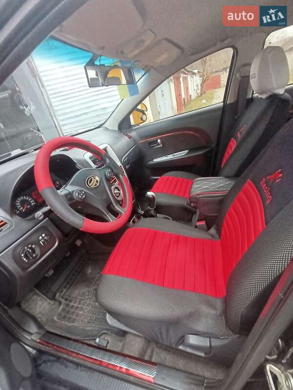 Лифтбек ЗАЗ Forza 2012 в Староконстантинове