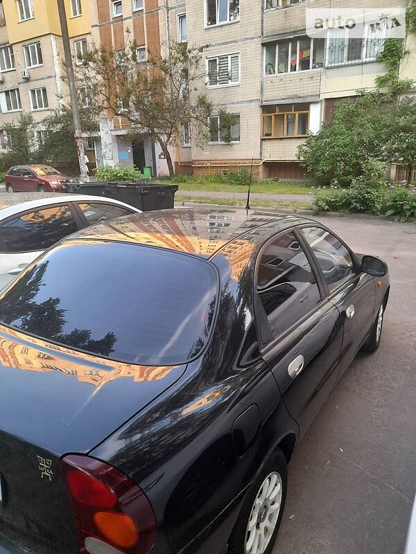 Седан ЗАЗ Lanos 2010 в Киеве