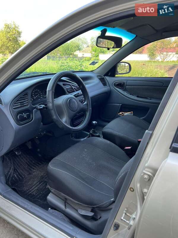 Хэтчбек ЗАЗ Lanos 2011 в Вольногорске