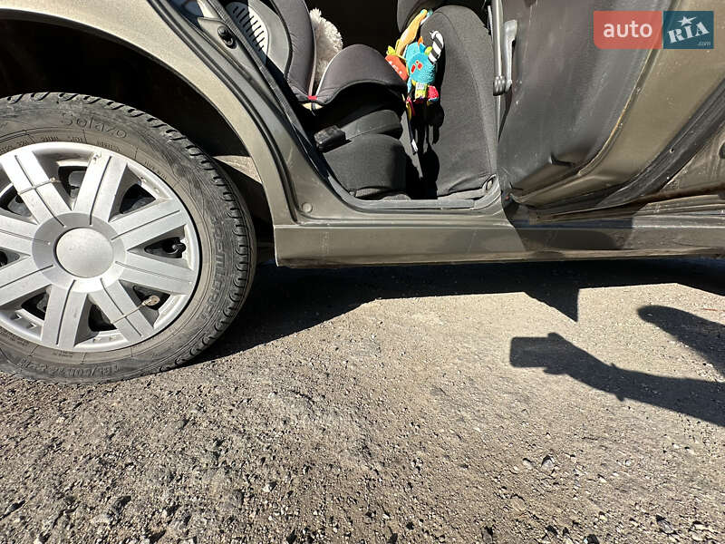 Седан ЗАЗ Lanos 2011 в Дніпрі