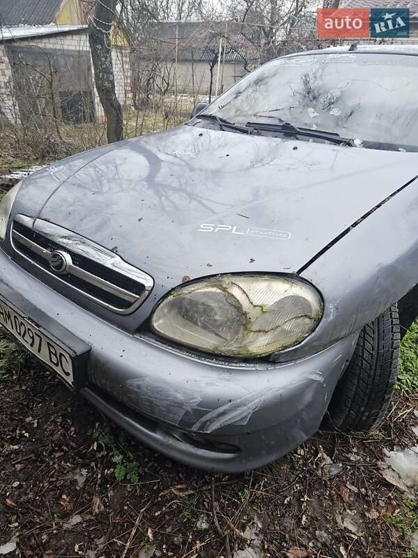 Седан ЗАЗ Lanos 2010 в Коростене