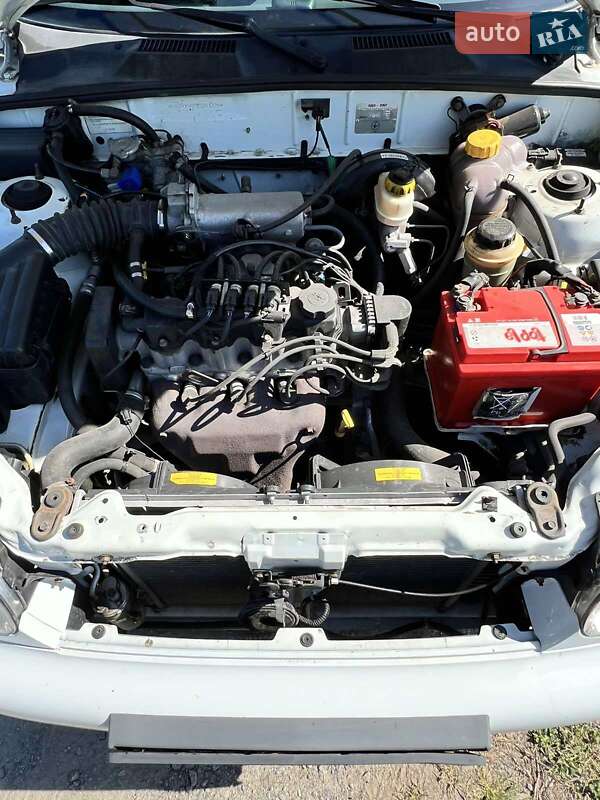 Седан ЗАЗ Lanos 2011 в Днепре