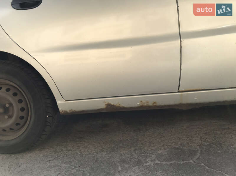 Седан ЗАЗ Lanos 2010 в Киеве