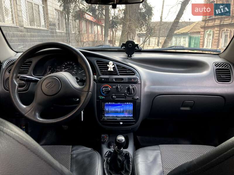 Седан ЗАЗ Lanos 2010 в Глухове