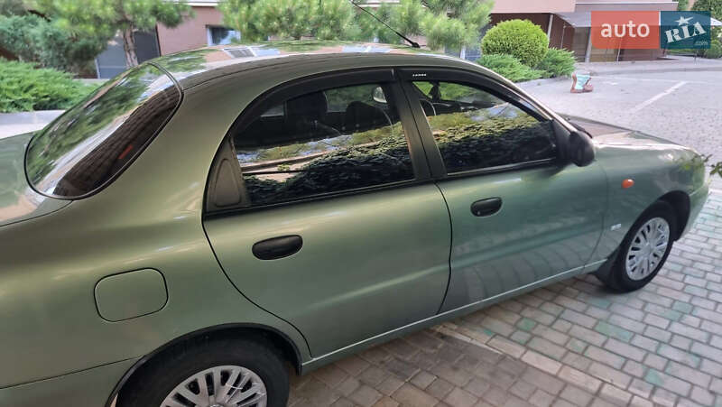 Седан ЗАЗ Lanos 2010 в Великой Александровке