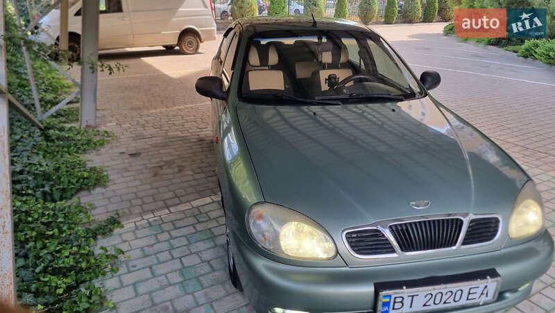 Седан ЗАЗ Lanos 2010 в Великой Александровке