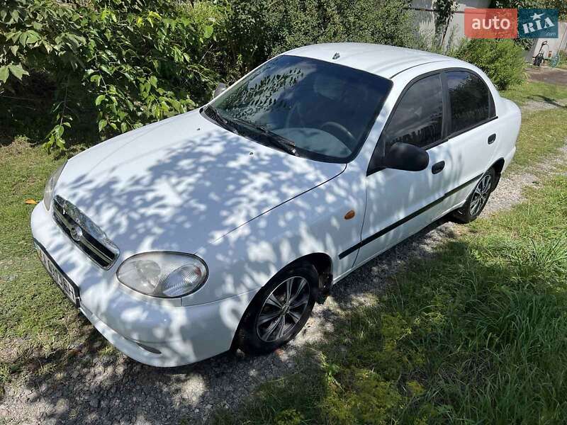 Седан ЗАЗ Lanos 2011 в Києві