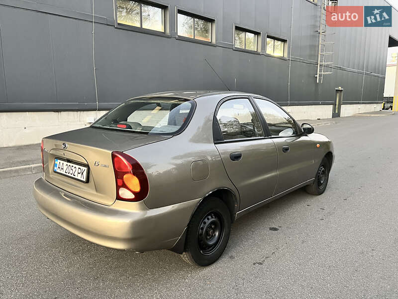 Седан ЗАЗ Lanos 2011 в Киеве