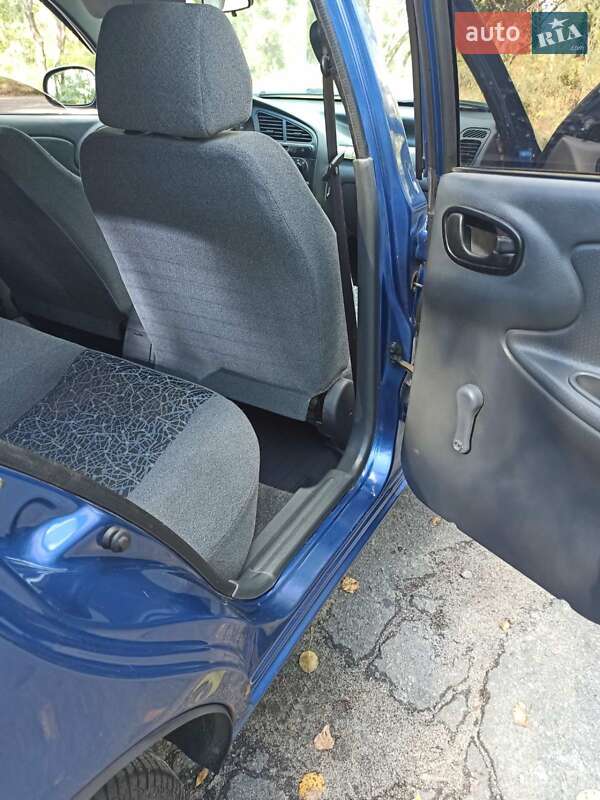 Седан ЗАЗ Lanos 2010 в Горишних Плавнях фото 16 Седан ЗАЗ Lanos 2010 в Горишних Плавнях