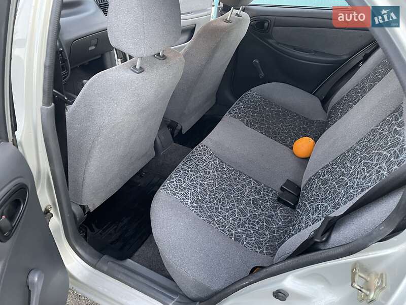 Седан ЗАЗ Lanos 2010 в Нікополі