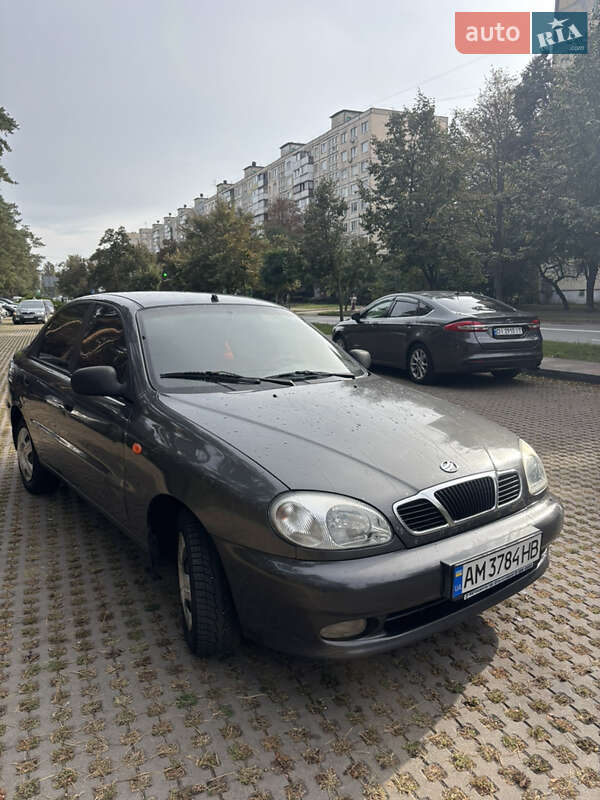 Седан ЗАЗ Lanos 2012 в Киеве