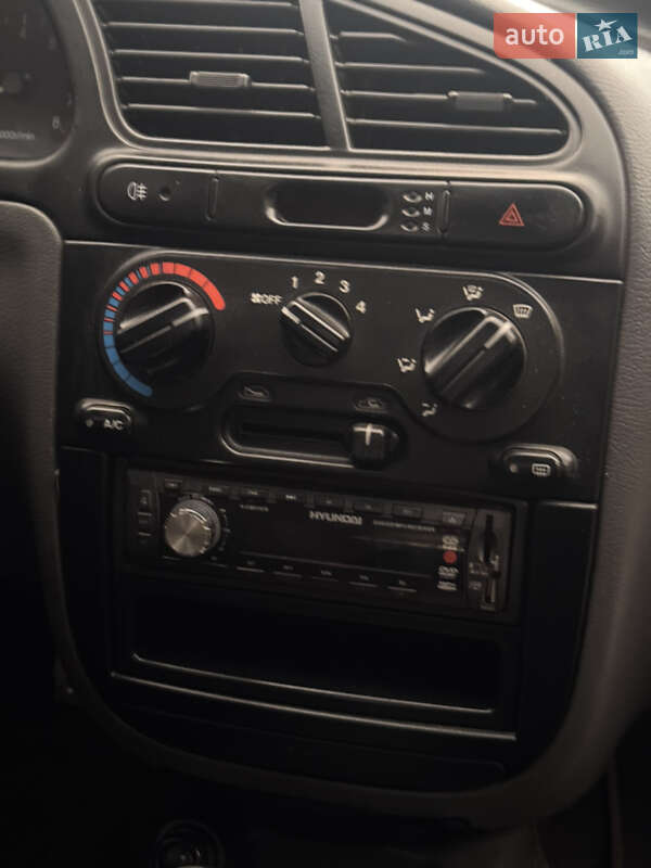 Седан ЗАЗ Lanos 2006 в Днепре